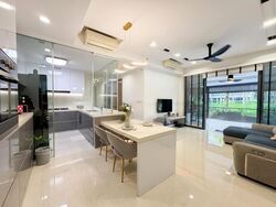 The Palette (D18), Condominium #484745591